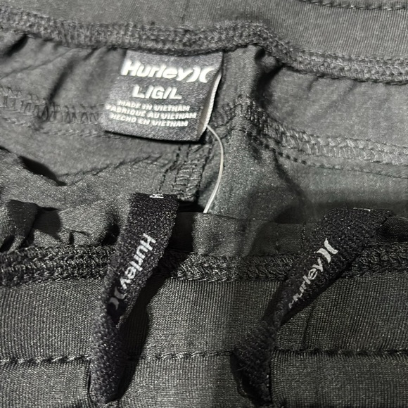 Hurley Training Shorts, hip pockets,elastic waist drawcord,boot camp block logo - Picture 5 of 10
